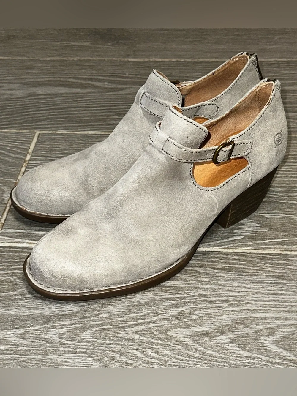 Born Mendocino Women’s 10M Distressed Gray Suede Western Bootie Cut Out Boho